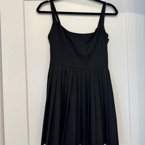 Aritzia Black Pleated Mini Sundress Scoop Neck Sleeveless